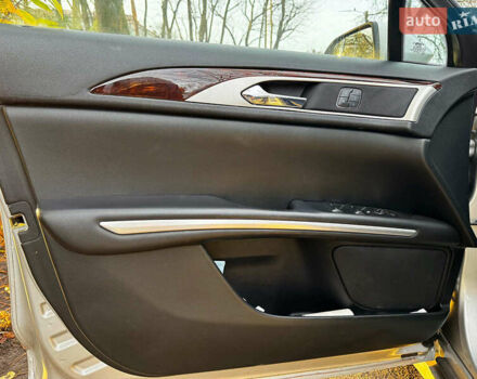 Серый Линкольн МКЗ, объемом двигателя 2 л и пробегом 114 тыс. км за 13890 $, фото 11 на Automoto.ua