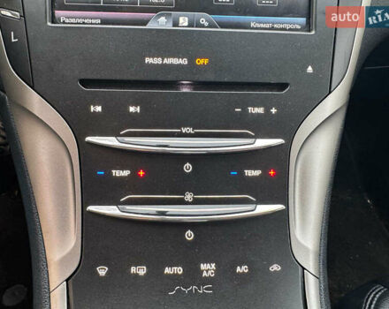 Серый Линкольн МКЗ, объемом двигателя 2 л и пробегом 114 тыс. км за 13890 $, фото 21 на Automoto.ua