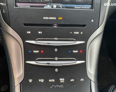 Серый Линкольн МКЗ, объемом двигателя 2 л и пробегом 114 тыс. км за 13890 $, фото 21 на Automoto.ua