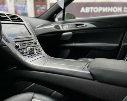 Сірий Лінкольн MKZ, об'ємом двигуна 3 л та пробігом 112 тис. км за 21500 $, фото 13 на Automoto.ua