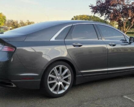 Сірий Лінкольн MKZ, об'ємом двигуна 2 л та пробігом 79 тис. км за 4800 $, фото 4 на Automoto.ua