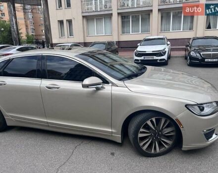 Сірий Лінкольн MKZ, об'ємом двигуна 2 л та пробігом 203 тис. км за 15500 $, фото 2 на Automoto.ua