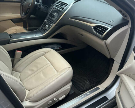 Серый Линкольн МКЗ, объемом двигателя 2 л и пробегом 91 тыс. км за 17700 $, фото 13 на Automoto.ua