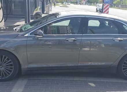 Серый Линкольн МКЗ, объемом двигателя 3 л и пробегом 60 тыс. км за 19999 $, фото 3 на Automoto.ua