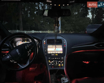 Серый Линкольн МКЗ, объемом двигателя 2 л и пробегом 149 тыс. км за 17500 $, фото 15 на Automoto.ua