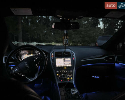 Серый Линкольн МКЗ, объемом двигателя 2 л и пробегом 149 тыс. км за 17500 $, фото 13 на Automoto.ua