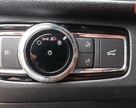 Белый Линкольн Навигатор, объемом двигателя 3.5 л и пробегом 43 тыс. км за 57000 $, фото 17 на Automoto.ua