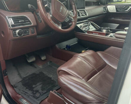 Белый Линкольн Навигатор, объемом двигателя 3.5 л и пробегом 81 тыс. км за 65000 $, фото 12 на Automoto.ua