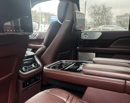 Белый Линкольн Навигатор, объемом двигателя 3.5 л и пробегом 81 тыс. км за 65000 $, фото 14 на Automoto.ua