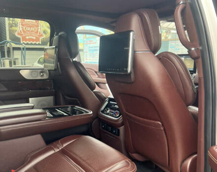 Белый Линкольн Навигатор, объемом двигателя 3.5 л и пробегом 81 тыс. км за 65000 $, фото 25 на Automoto.ua