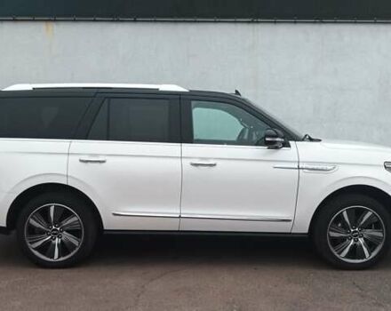 Белый Линкольн Навигатор, объемом двигателя 3.5 л и пробегом 43 тыс. км за 57000 $, фото 5 на Automoto.ua