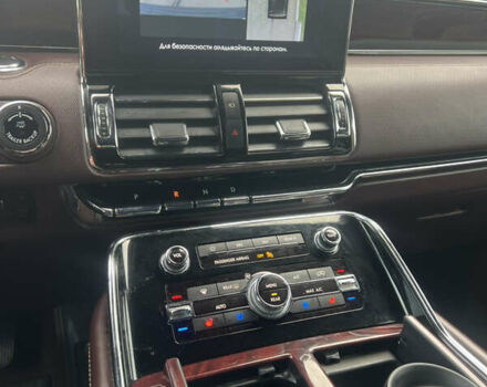 Белый Линкольн Навигатор, объемом двигателя 3.5 л и пробегом 81 тыс. км за 65000 $, фото 31 на Automoto.ua