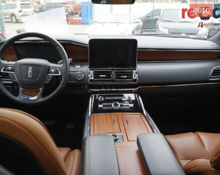 Белый Линкольн Навигатор, объемом двигателя 3.5 л и пробегом 43 тыс. км за 57000 $, фото 10 на Automoto.ua