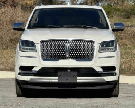 Белый Линкольн Навигатор, объемом двигателя 3.5 л и пробегом 30 тыс. км за 10300 $, фото 1 на Automoto.ua