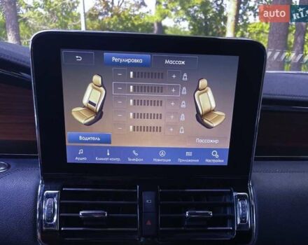 Белый Линкольн Навигатор, объемом двигателя 3.5 л и пробегом 85 тыс. км за 49900 $, фото 22 на Automoto.ua