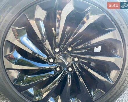 Белый Линкольн Навигатор, объемом двигателя 3.5 л и пробегом 85 тыс. км за 49900 $, фото 14 на Automoto.ua