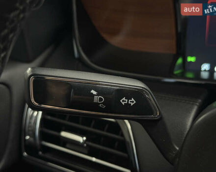 Белый Линкольн Навигатор, объемом двигателя 3.5 л и пробегом 193 тыс. км за 56499 $, фото 28 на Automoto.ua