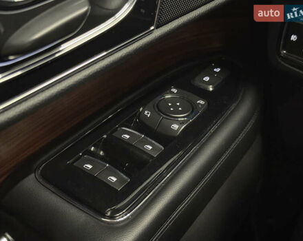 Белый Линкольн Навигатор, объемом двигателя 3.5 л и пробегом 193 тыс. км за 56499 $, фото 24 на Automoto.ua