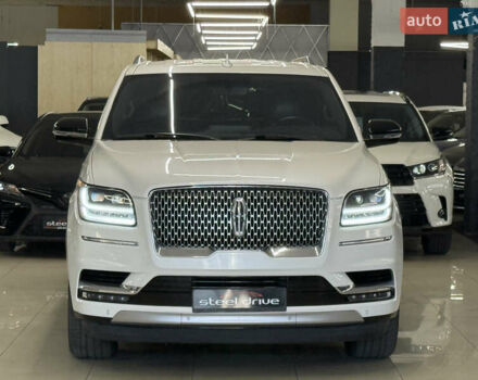 Белый Линкольн Навигатор, объемом двигателя 3.5 л и пробегом 193 тыс. км за 56499 $, фото 3 на Automoto.ua
