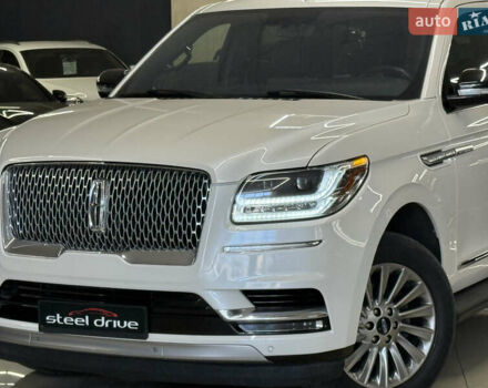 Белый Линкольн Навигатор, объемом двигателя 3.5 л и пробегом 193 тыс. км за 56499 $, фото 5 на Automoto.ua