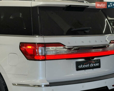 Белый Линкольн Навигатор, объемом двигателя 3.5 л и пробегом 193 тыс. км за 56499 $, фото 12 на Automoto.ua