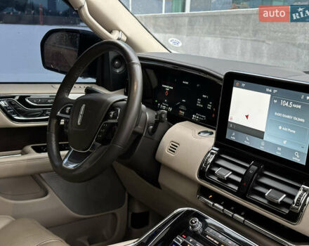 Білий Лінкольн Navigator, об'ємом двигуна 3.5 л та пробігом 78 тис. км за 55000 $, фото 34 на Automoto.ua