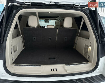 Білий Лінкольн Navigator, об'ємом двигуна 3.5 л та пробігом 78 тис. км за 55000 $, фото 42 на Automoto.ua