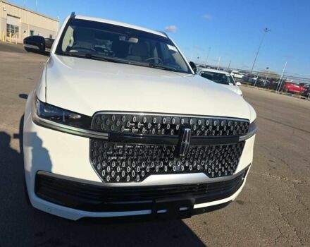 Белый Линкольн Навигатор, объемом двигателя 0 л и пробегом 11 тыс. км за 15000 $, фото 1 на Automoto.ua