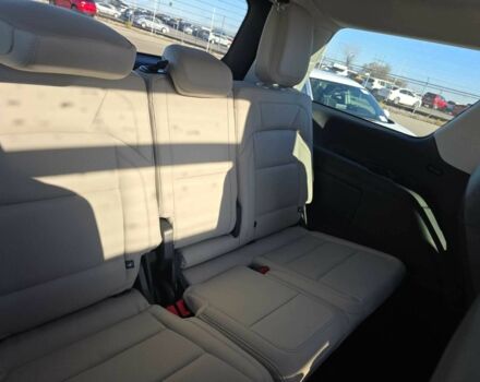 Белый Линкольн Навигатор, объемом двигателя 0 л и пробегом 11 тыс. км за 15000 $, фото 10 на Automoto.ua