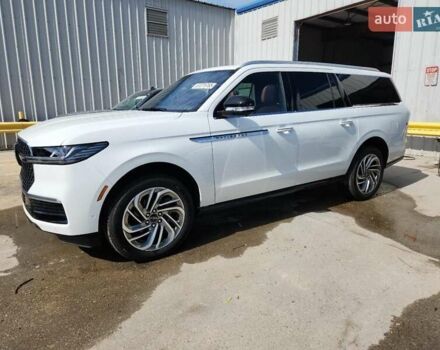 Белый Линкольн Навигатор, объемом двигателя 3.5 л и пробегом 1 тыс. км за 53700 $, фото 1 на Automoto.ua