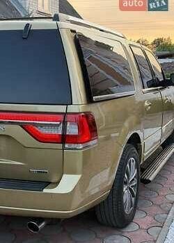 Бежевий Лінкольн Navigator, об'ємом двигуна 3.5 л та пробігом 240 тис. км за 24999 $, фото 6 на Automoto.ua