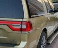 Бежевий Лінкольн Navigator, об'ємом двигуна 3.5 л та пробігом 240 тис. км за 24999 $, фото 6 на Automoto.ua