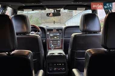 Бежевий Лінкольн Navigator, об'ємом двигуна 3.5 л та пробігом 240 тис. км за 24999 $, фото 18 на Automoto.ua