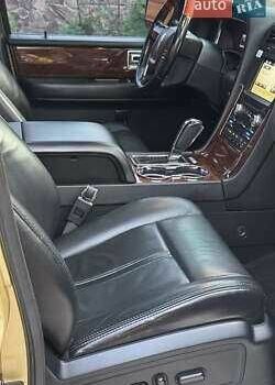 Бежевий Лінкольн Navigator, об'ємом двигуна 3.5 л та пробігом 240 тис. км за 24999 $, фото 20 на Automoto.ua