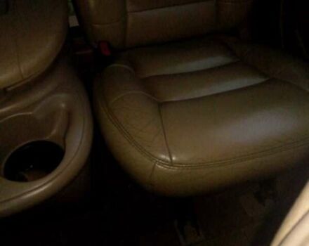 Чорний Лінкольн Navigator, об'ємом двигуна 5.4 л та пробігом 280 тис. км за 6600 $, фото 2 на Automoto.ua
