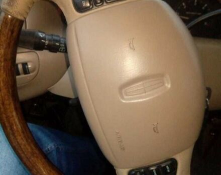 Чорний Лінкольн Navigator, об'ємом двигуна 5.4 л та пробігом 280 тис. км за 6600 $, фото 3 на Automoto.ua