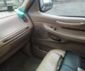 Чорний Лінкольн Navigator, об'ємом двигуна 5.4 л та пробігом 280 тис. км за 6600 $, фото 7 на Automoto.ua
