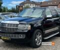 Черный Линкольн Навигатор, объемом двигателя 5.4 л и пробегом 190 тыс. км за 22500 $, фото 2 на Automoto.ua