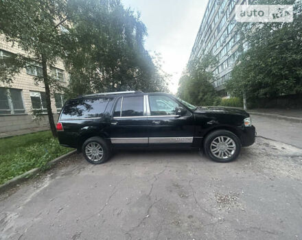 Черный Линкольн Навигатор, объемом двигателя 5.41 л и пробегом 160 тыс. км за 13500 $, фото 73 на Automoto.ua