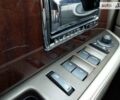 Черный Линкольн Навигатор, объемом двигателя 5.4 л и пробегом 198 тыс. км за 25700 $, фото 26 на Automoto.ua
