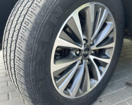 Черный Линкольн Навигатор, объемом двигателя 3.49 л и пробегом 340 тыс. км за 24900 $, фото 28 на Automoto.ua