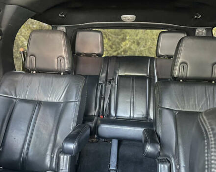 Черный Линкольн Навигатор, объемом двигателя 3.49 л и пробегом 340 тыс. км за 24900 $, фото 13 на Automoto.ua