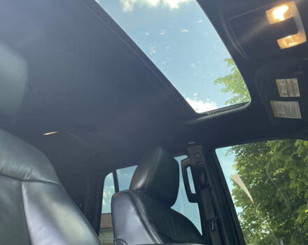 Черный Линкольн Навигатор, объемом двигателя 3.49 л и пробегом 340 тыс. км за 24900 $, фото 18 на Automoto.ua