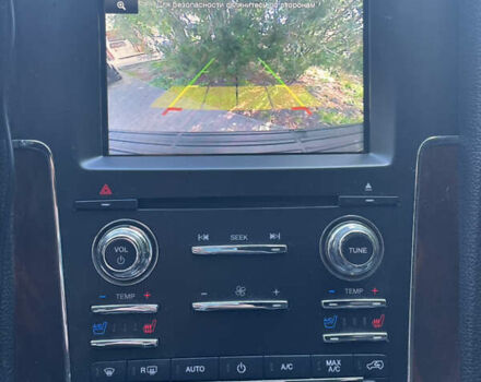 Черный Линкольн Навигатор, объемом двигателя 3.49 л и пробегом 340 тыс. км за 24900 $, фото 10 на Automoto.ua