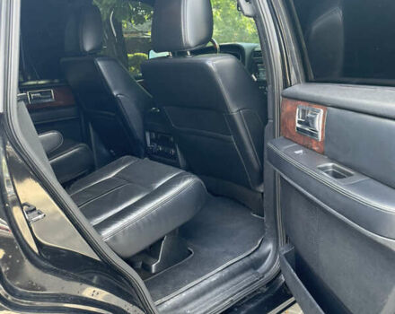 Черный Линкольн Навигатор, объемом двигателя 3.49 л и пробегом 340 тыс. км за 24900 $, фото 22 на Automoto.ua