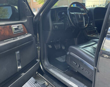 Черный Линкольн Навигатор, объемом двигателя 3.49 л и пробегом 340 тыс. км за 24900 $, фото 26 на Automoto.ua