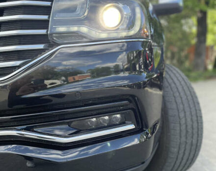 Черный Линкольн Навигатор, объемом двигателя 3.49 л и пробегом 340 тыс. км за 24900 $, фото 1 на Automoto.ua