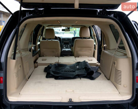 Черный Линкольн Навигатор, объемом двигателя 3.5 л и пробегом 153 тыс. км за 25600 $, фото 31 на Automoto.ua