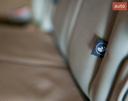 Черный Линкольн Навигатор, объемом двигателя 3.5 л и пробегом 153 тыс. км за 25600 $, фото 18 на Automoto.ua