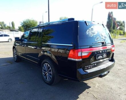 Чорний Лінкольн Navigator, об'ємом двигуна 3.5 л та пробігом 306 тис. км за 21000 $, фото 4 на Automoto.ua